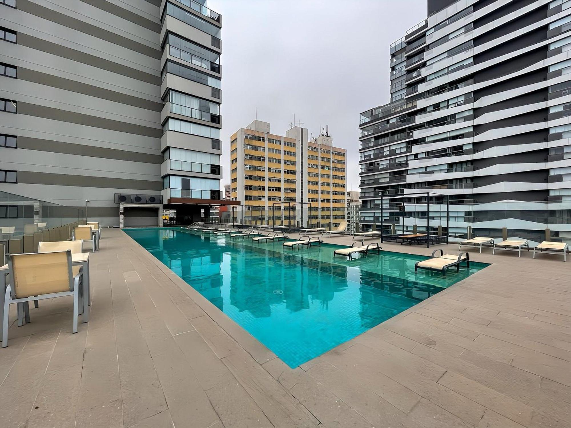Vn Capote Valente: Conforto E Estilo Em * São Paulo